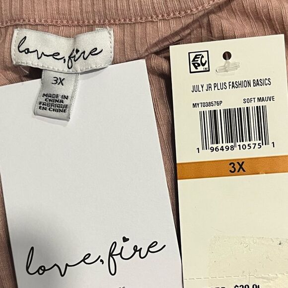 NWT LOVE, FIRE Soft Mauve Trendy Plus Size Ribbed V-Neck Lace-Up Top Size 3X - Picture 5 of 6